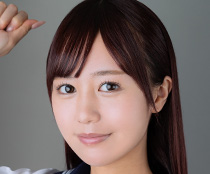 綾美なな